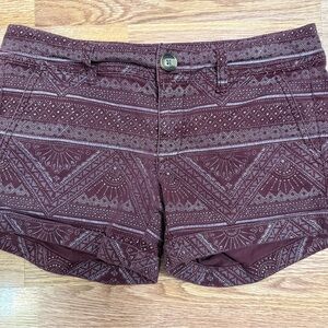 American Eagle Outfitters Maroon Patterned midi stretch Shorts size 2